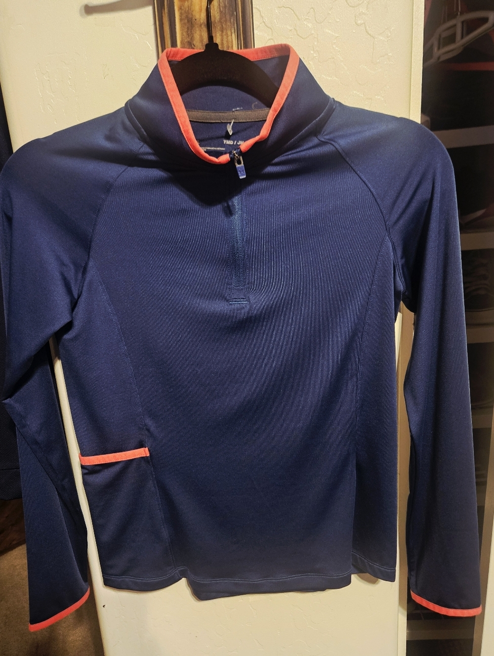 Girls Under Armor Pull Over